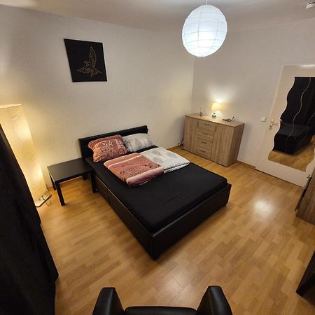 Schoene 3 Schlafzimmer Wohnung Mit 4 Dopplbetten Berlin Luaran gambar