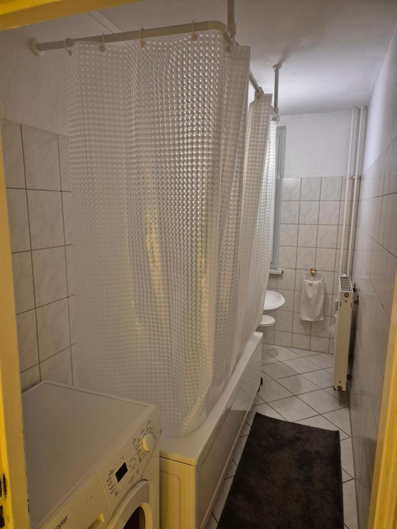 Schoene 3 Schlafzimmer Wohnung Mit 4 Dopplbetten Berlin Luaran gambar